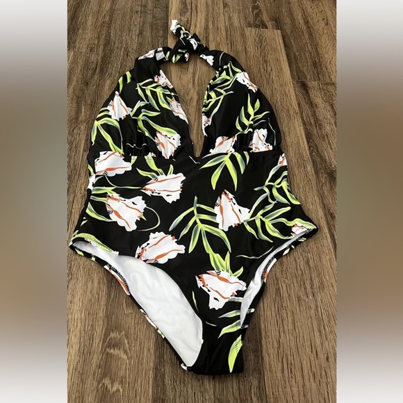 CUPSHE Black Floral Halter Plunging One Piece Swimsuit Size XL Bathing Suit NEW - Picture 3 of 10